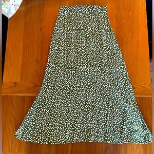 Olive green skirt w/white dots by Reformation. Never worn.